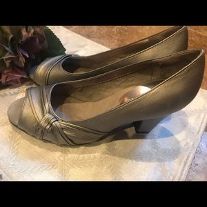 AEROSOLES Shoes - Aerosols pewter leather peep toe high heel AEROSOLES Shoes - Aerosols pewter leather peep toe high heel